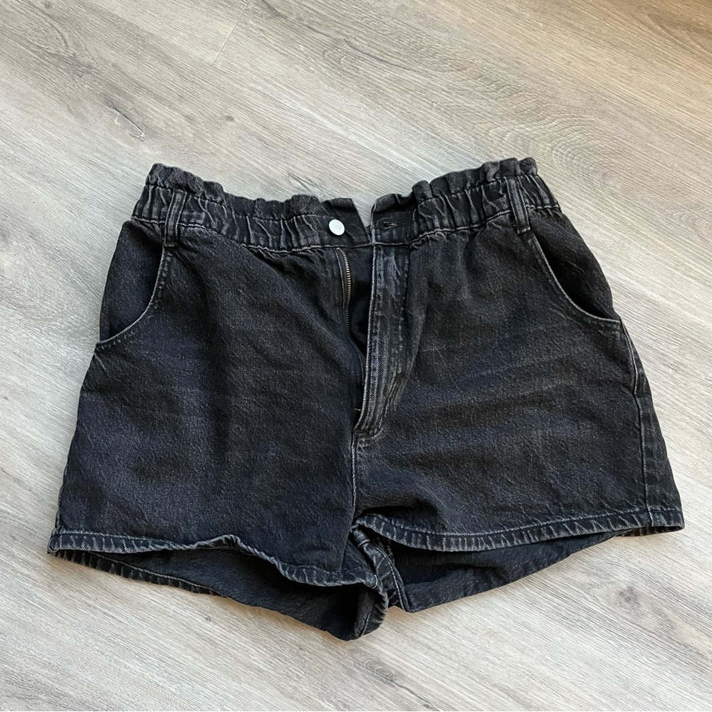 Urban Outfitters BDG mom pull on black denim shorts